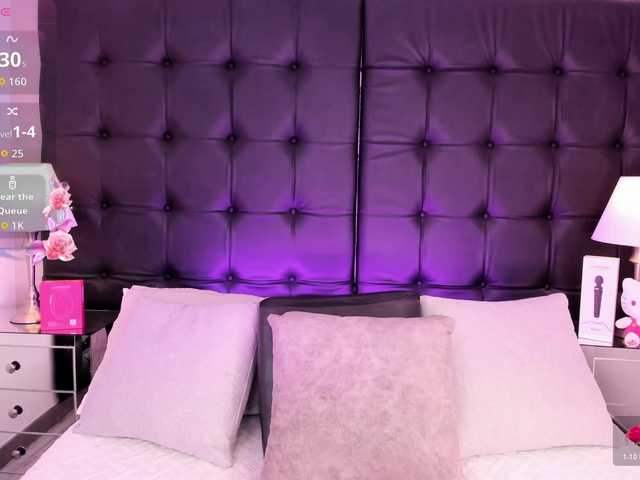 AriBlake online show from August 4, 1:19 pm