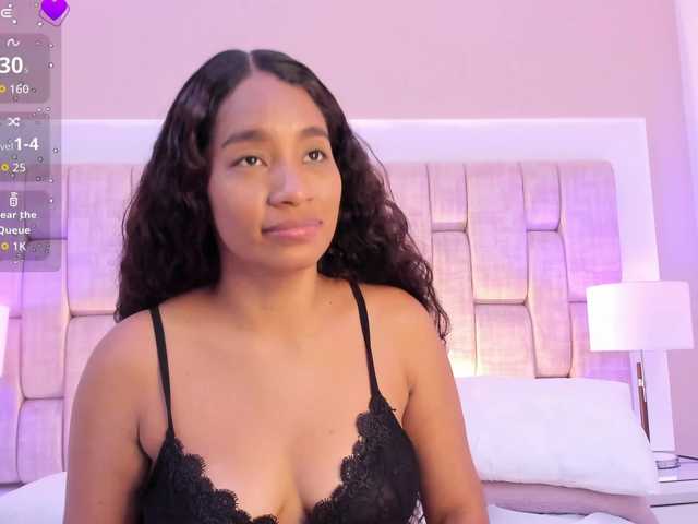 AriaGray online show from April 2, 4:48 pm