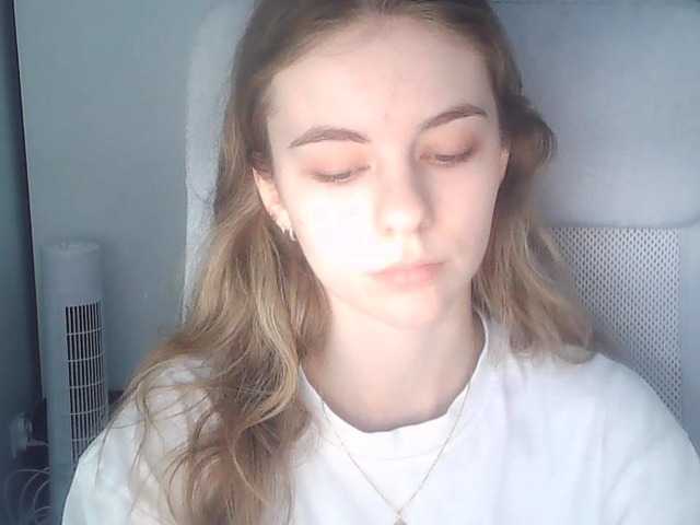 AriaModel online show from July 22, 9:22 am
