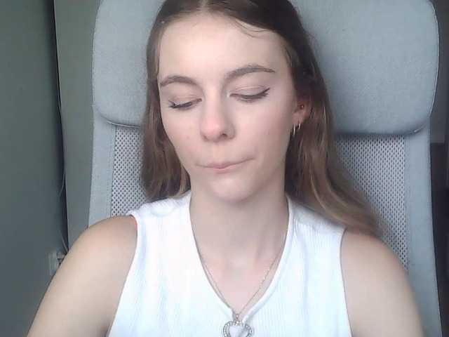 AriaModel online show from August 10, 3:24 pm