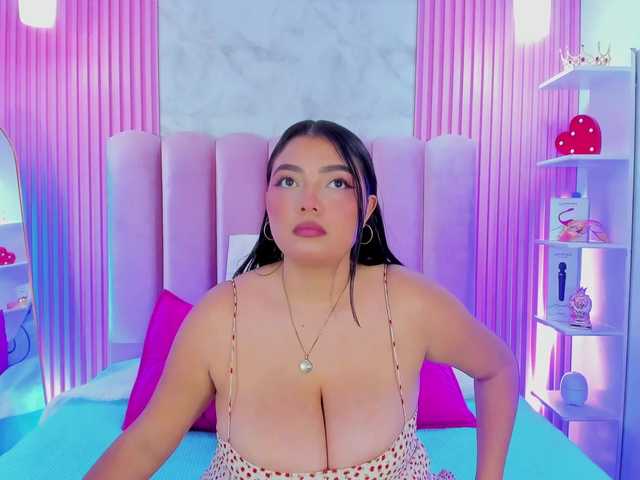 ArianaRougee online show from August 1, 4:18 am
