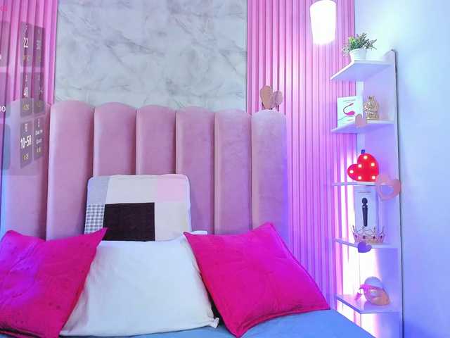 ArianaRougee online show from September 8, 5:36 am