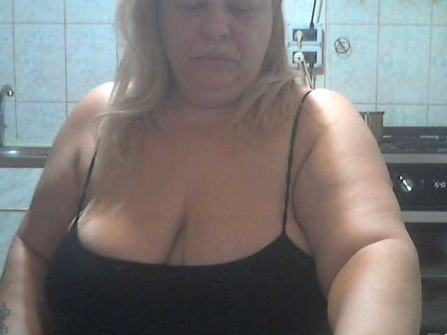 AriannaMilf online show from August 12, 8:33 pm