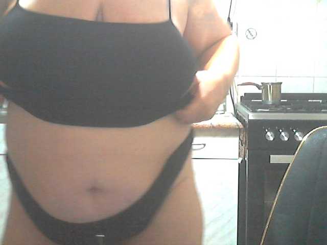 AriannaMilf online show from August 12, 9:39 pm