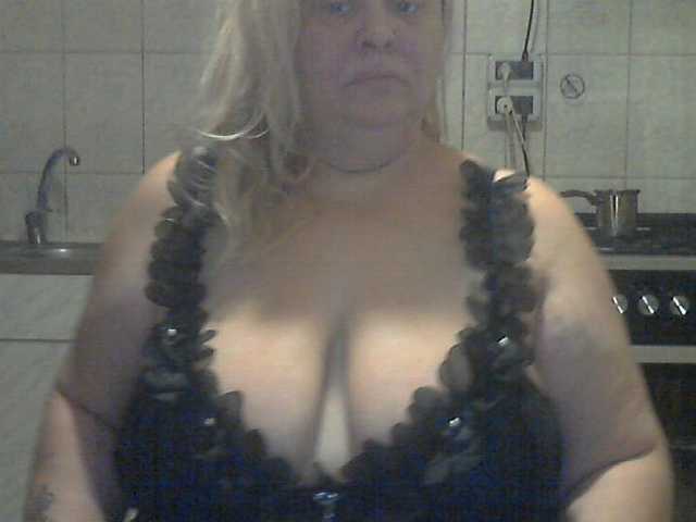 AriannaMilf online show from August 14, 6:22 pm