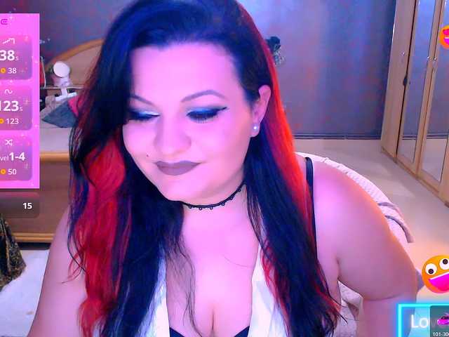 Ariellefoxy online show from April 5, 9:51 pm