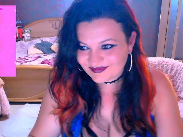 Ariellefoxy online show from May 5, 8:10 pm