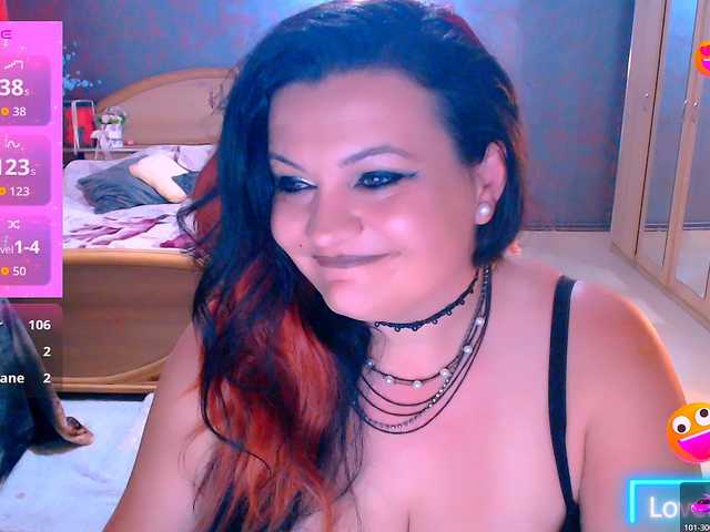 Ariellefoxy online show from May 11, 1:30 am