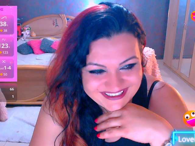 Ariellefoxy online show from May 17, 8:21 pm