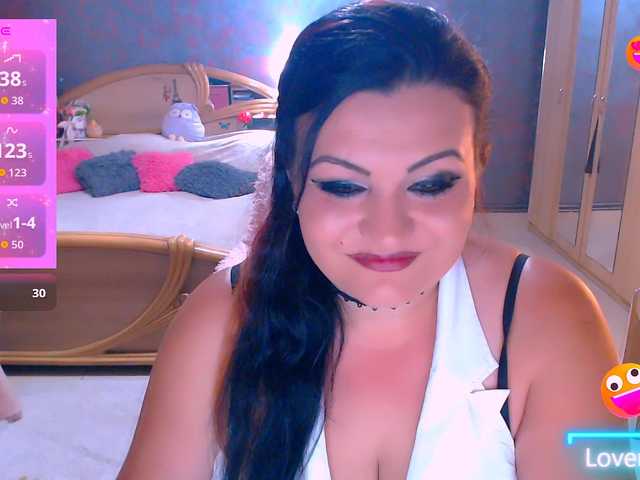 Ariellefoxy online show from June 6, 8:47 pm
