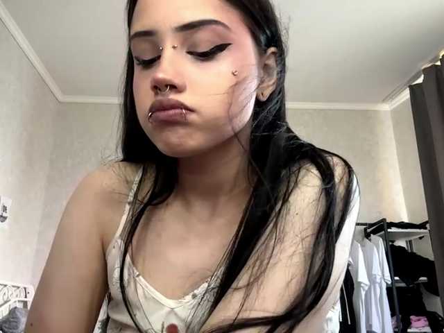 ArlaReily online show from August 2, 2:57 pm