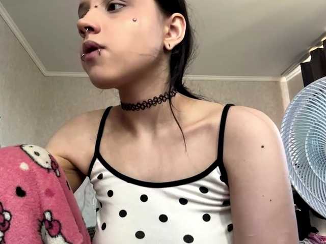 ArlaReily online show from August 3, 2:24 pm