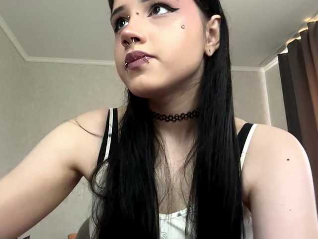 ArlaReily online show from August 7, 3:01 pm