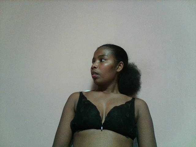 Arnela1 online show from August 12, 1:24 pm