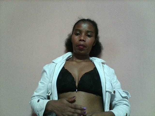 Arnela1 online show from August 12, 7:05 pm