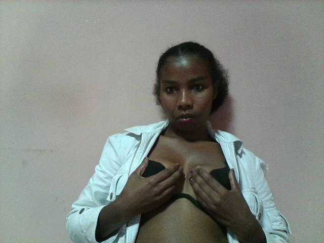 Arnela1 online show from August 13, 10:40 am