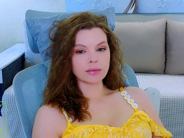 AureliaFly online show from July 31, 4:45 pm