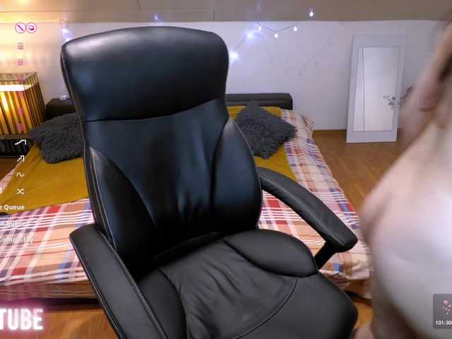 BUSTYTUBE online show from July 13, 6:14 pm