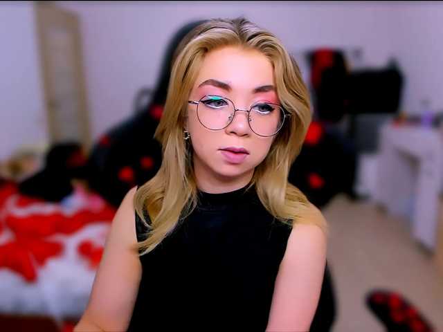 BabyNicole online show from March 5, 5:48 am