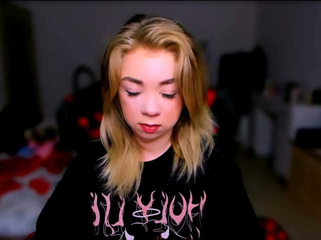 BabyNicole online show from March 8, 1:35 am