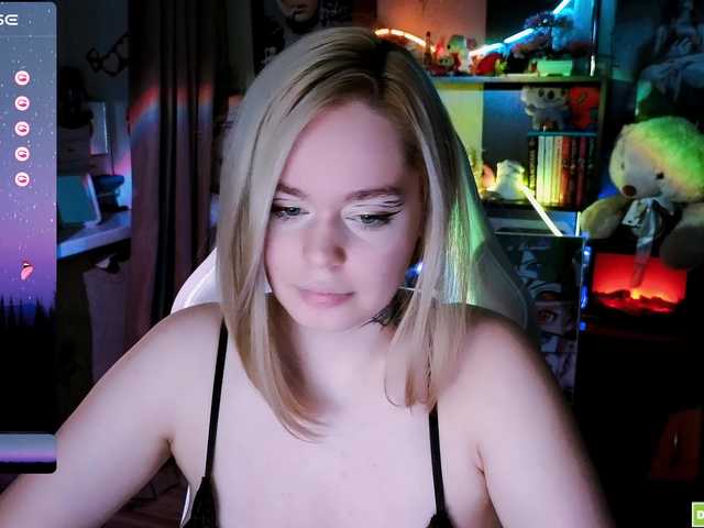 BadGirl2609 online show from March 3, 5:43 pm