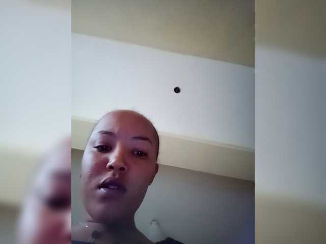 BeautifulGia online show from August 6, 1:21 pm