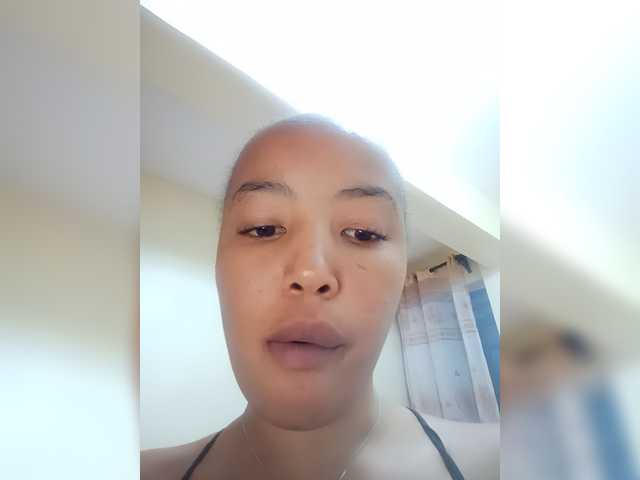 BeautifulGia online show from August 10, 8:32 pm