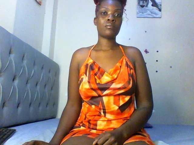 Beautifulhotass online show from August 3, 9:55 pm