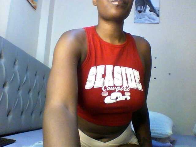Beautifulhotass online show from August 4, 6:05 pm