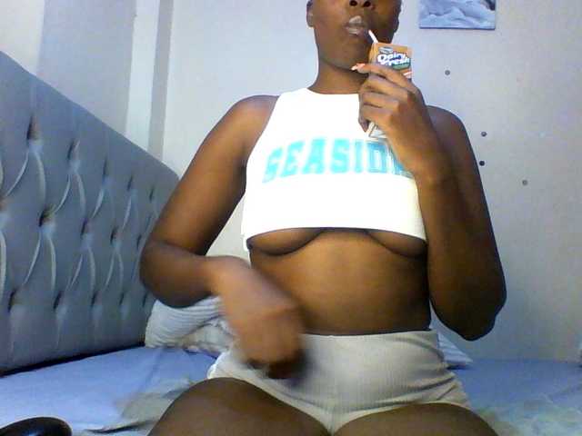Beautifulhotass online show from August 7, 6:08 pm