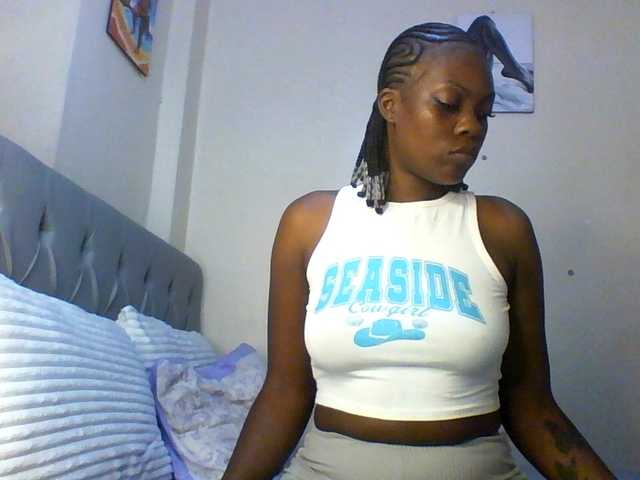 Beautifulhotass online show from August 8, 5:35 pm