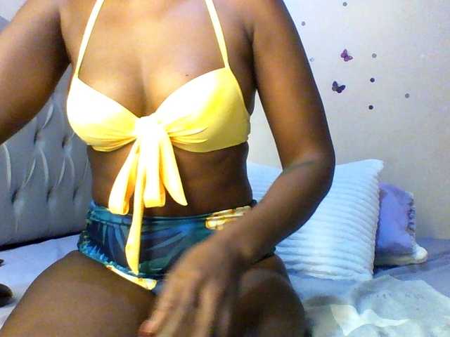 Beautifulhotass online show from August 12, 8:27 am