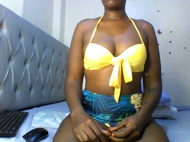 Beautifulhotass online show from August 12, 3:25 pm
