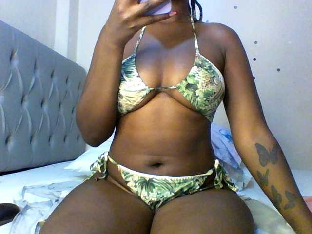 Beautifulhotass online show from August 14, 9:35 am