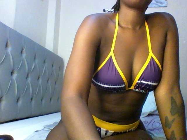 Beautifulhotass online show from August 15, 10:30 am
