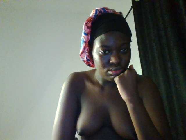 Bebes22 online show from August 6, 7:24 pm