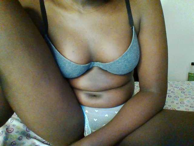 Bebes22 online show from August 10, 1:07 am