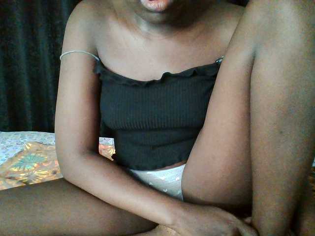 Bebes22 online show from August 12, 11:12 am