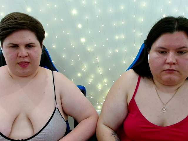 BeckyAndEllen online show from August 10, 8:32 pm