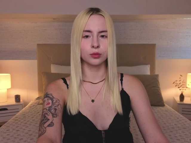 Bella-crazyy online show from August 2, 7:43 pm