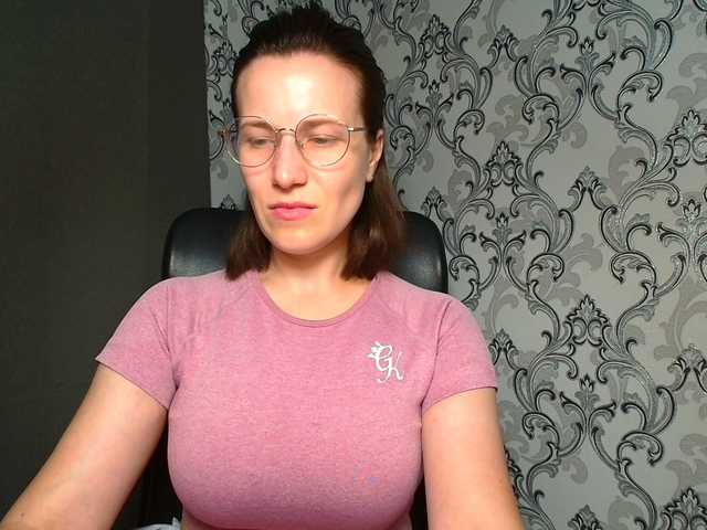 BellaKisss1 online show from July 28, 8:20 am