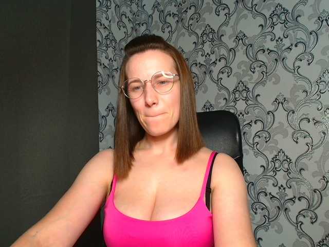 BellaKisss1 online show from August 14, 1:15 pm