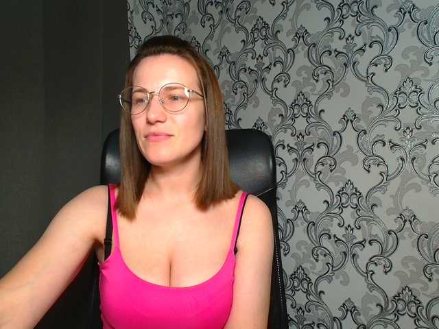 BellaKisss1 online show from August 15, 10:19 am