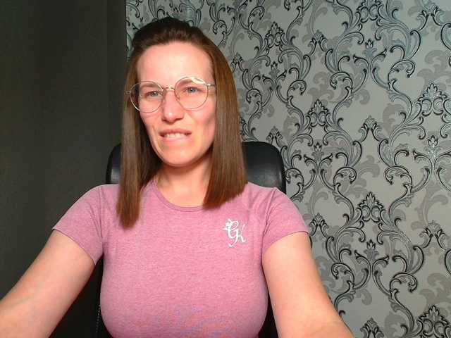 BellaKisss1 online show from August 17, 1:38 pm