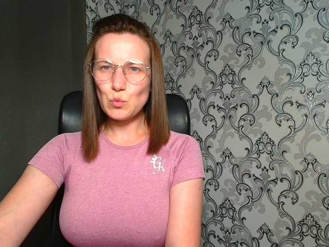 BellaKisss1 online show from August 17, 2:44 pm
