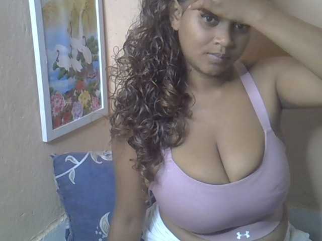 Bellalabelle online show from August 6, 7:57 pm