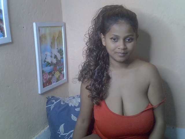 Bellalabelle online show from August 7, 4:40 pm