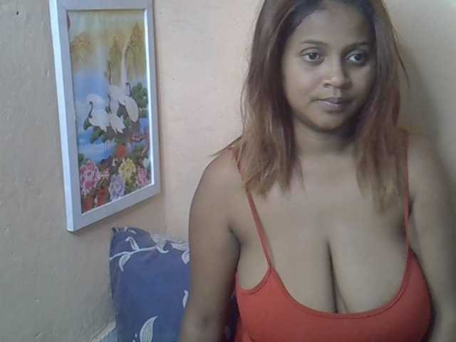 Bellalabelle online show from August 8, 11:10 am