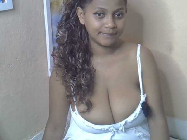 Bellalabelle online show from August 11, 4:09 pm