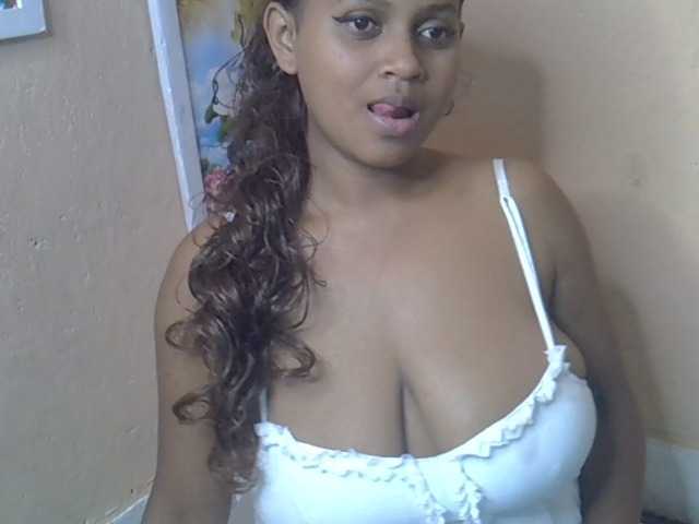 Bellalabelle online show from August 11, 7:38 pm